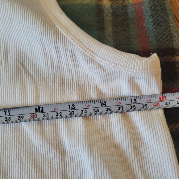 Bundle Size XL Two Leggings and One Tank Top - Picture 5 of 13